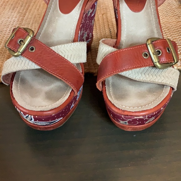 Blackstone Floral Print Wedge Leather Sandal Size 38/7.5 - Picture 11 of 11